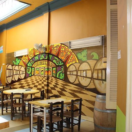 Malbec Hostel Central Mendoza Exteriör bild
